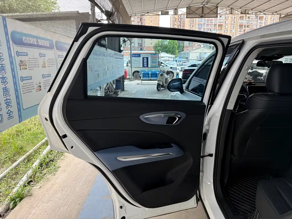 Bestune T90 — миниатюра 14