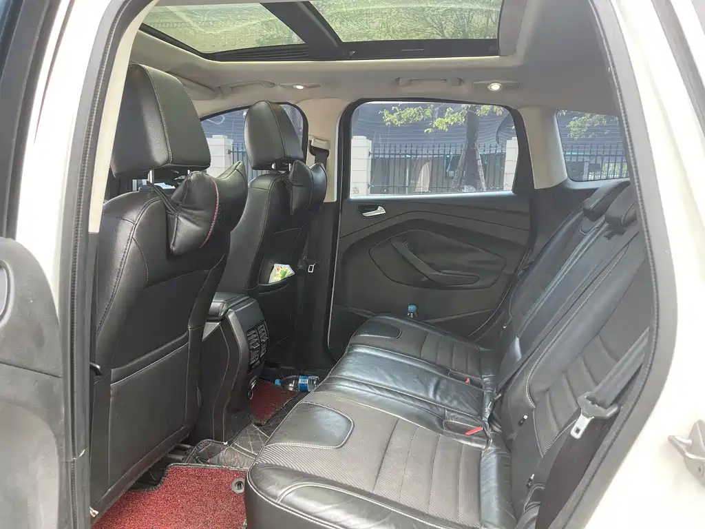 Ford Kuga — миниатюра 5