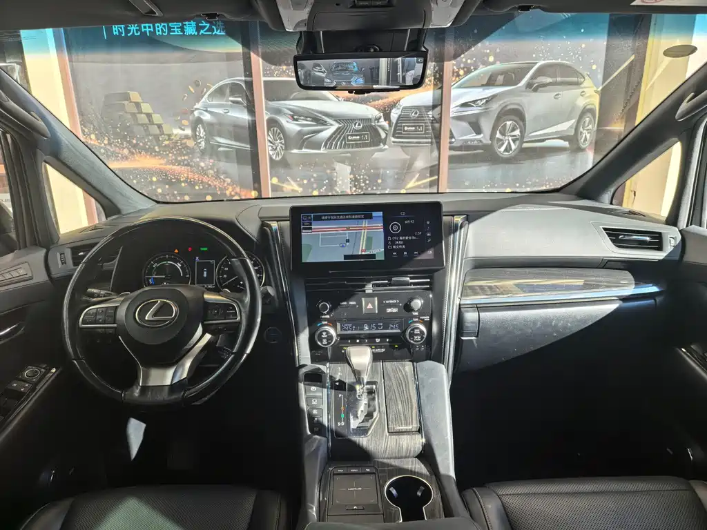 Lexus LM — миниатюра 4