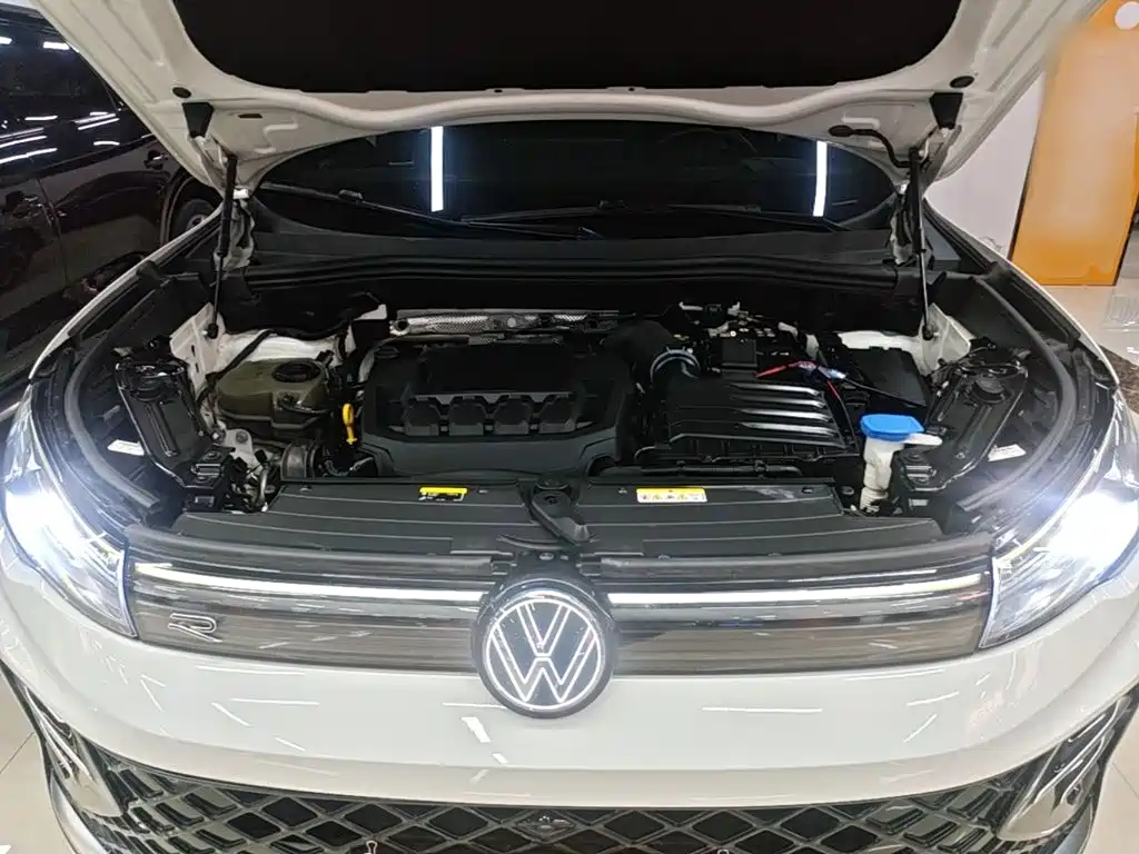 Volkswagen Tiguan L — миниатюра 20