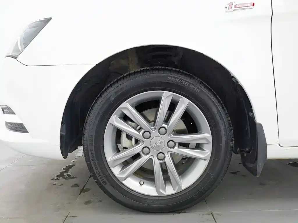 Geely Emgrand — миниатюра 17