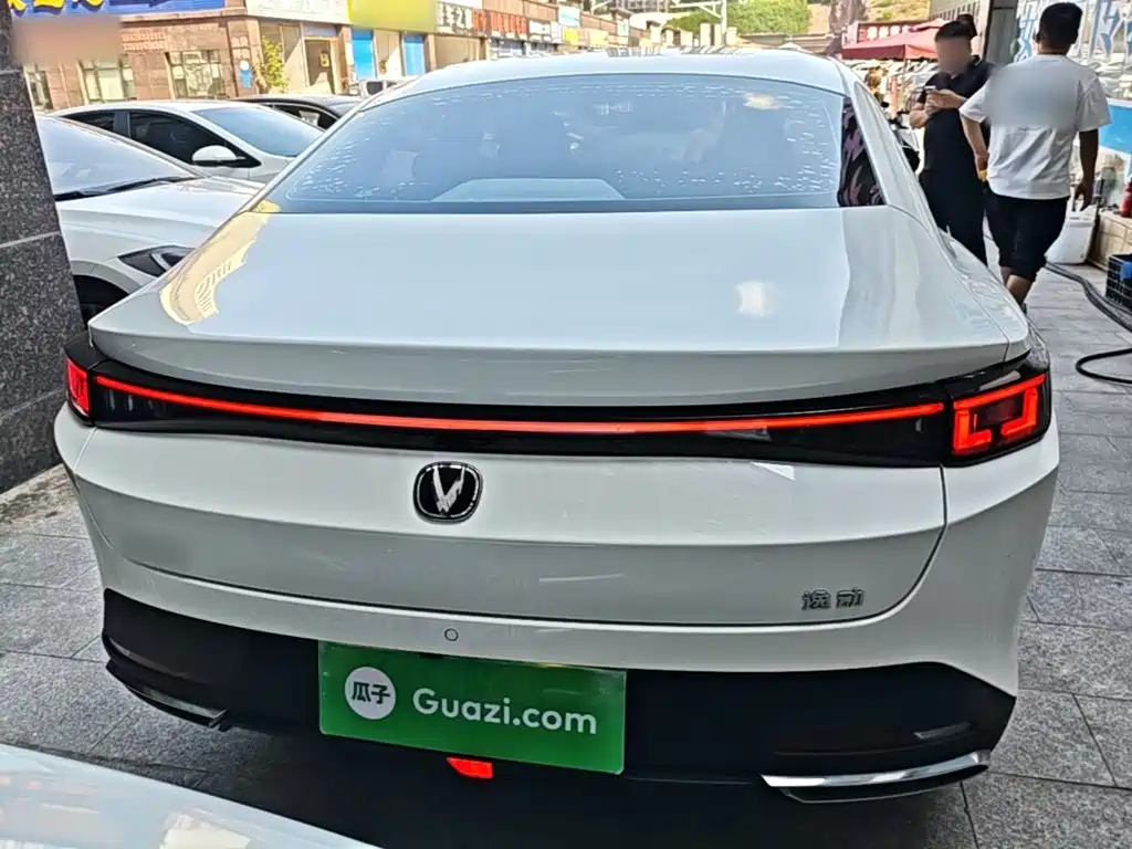 Changan Eado — миниатюра 6