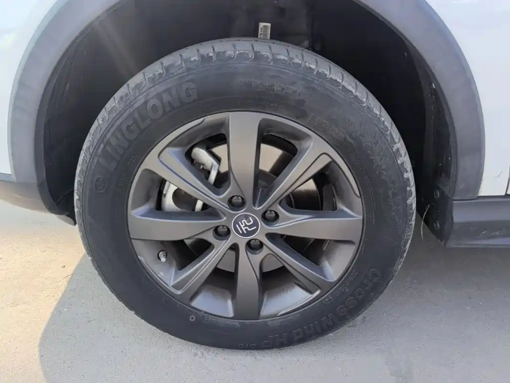 BYD Yuan EV — миниатюра 23