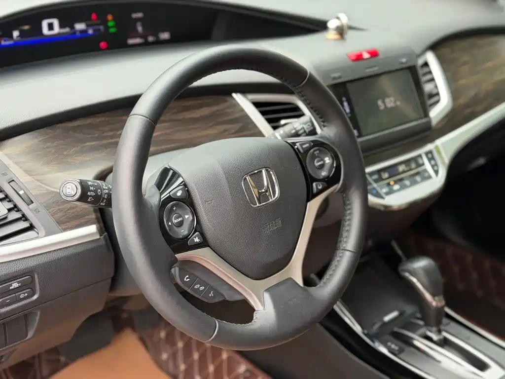 Honda Jade — миниатюра 4