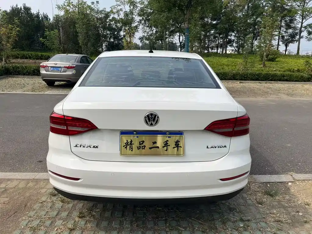 Volkswagen Lavida — миниатюра 9