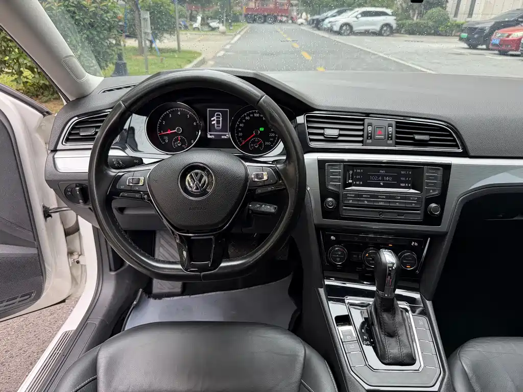 Volkswagen Lamando — миниатюра 10
