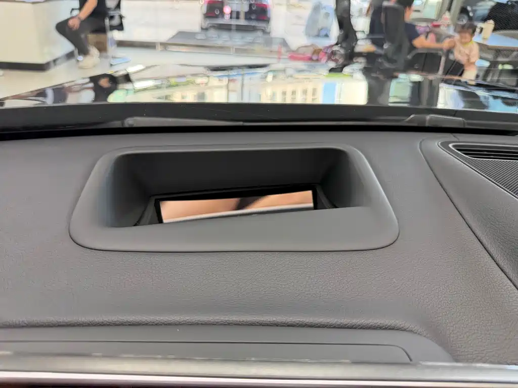 Mercedes-Benz S-Class — миниатюра 20