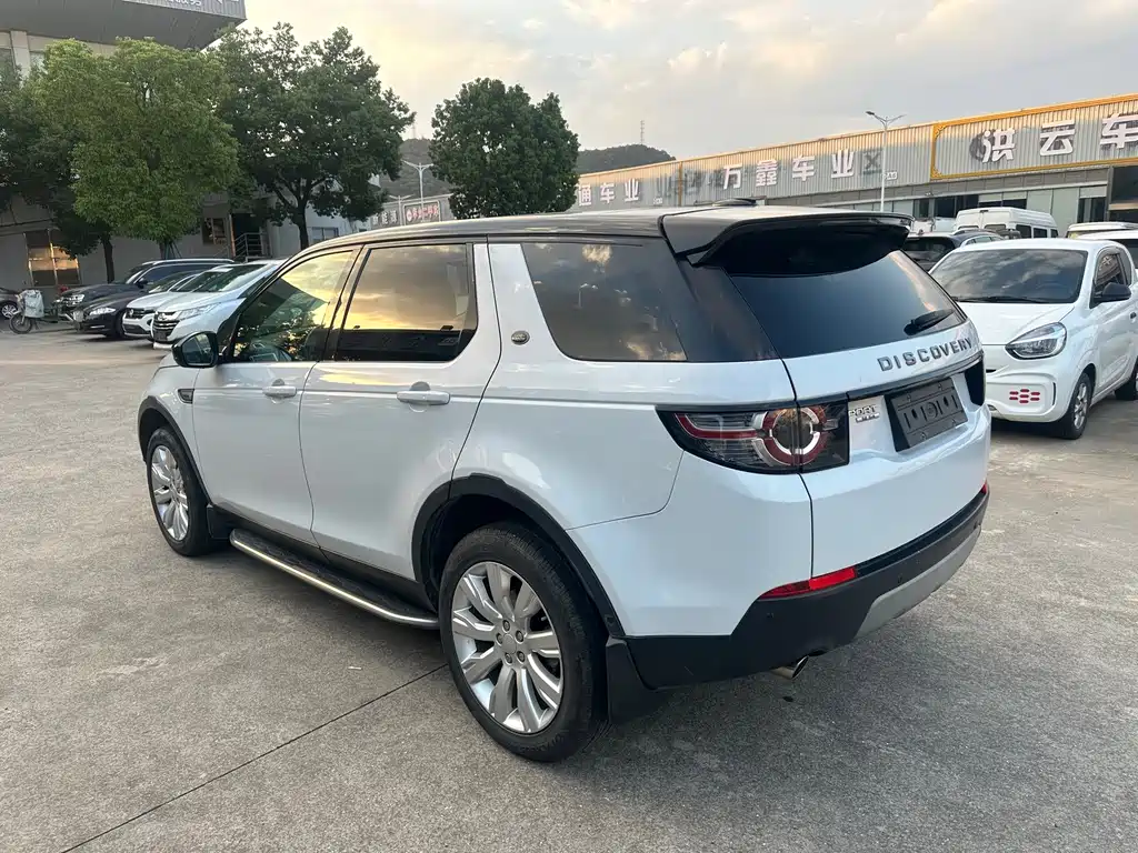 Land Rover Discovery Sport — миниатюра 6