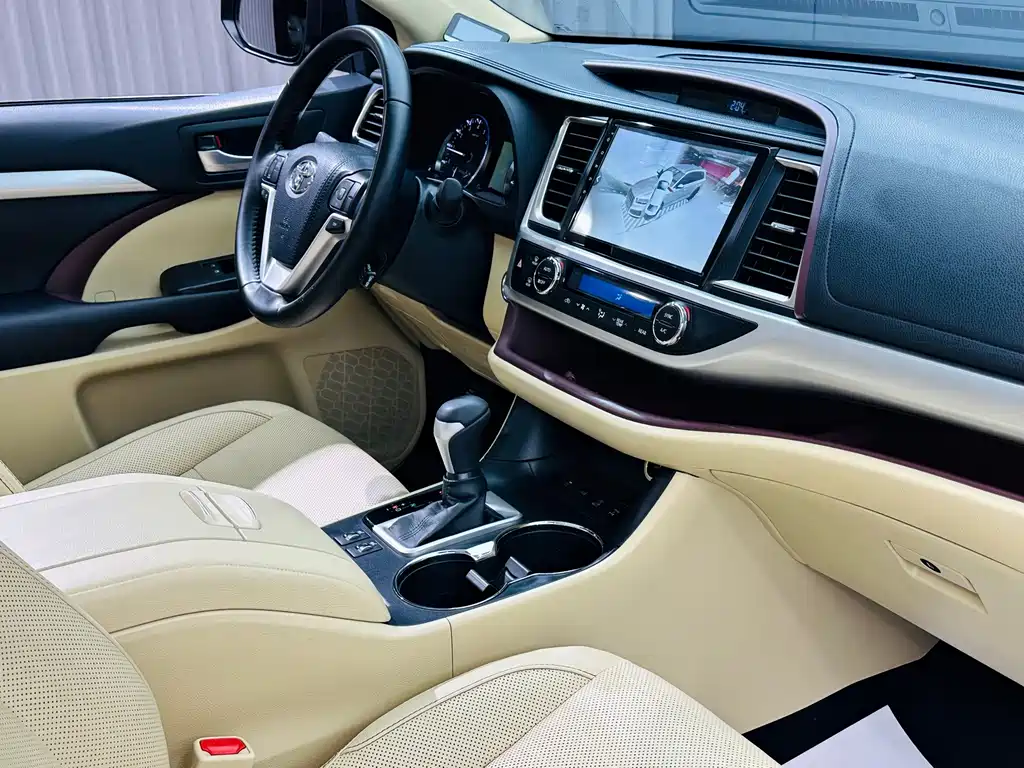 Toyota Highlander — миниатюра 23