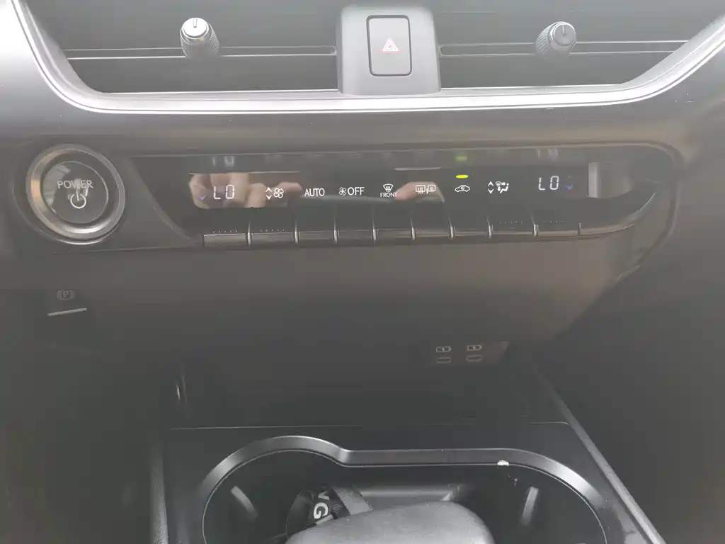 Lexus UX — миниатюра 12