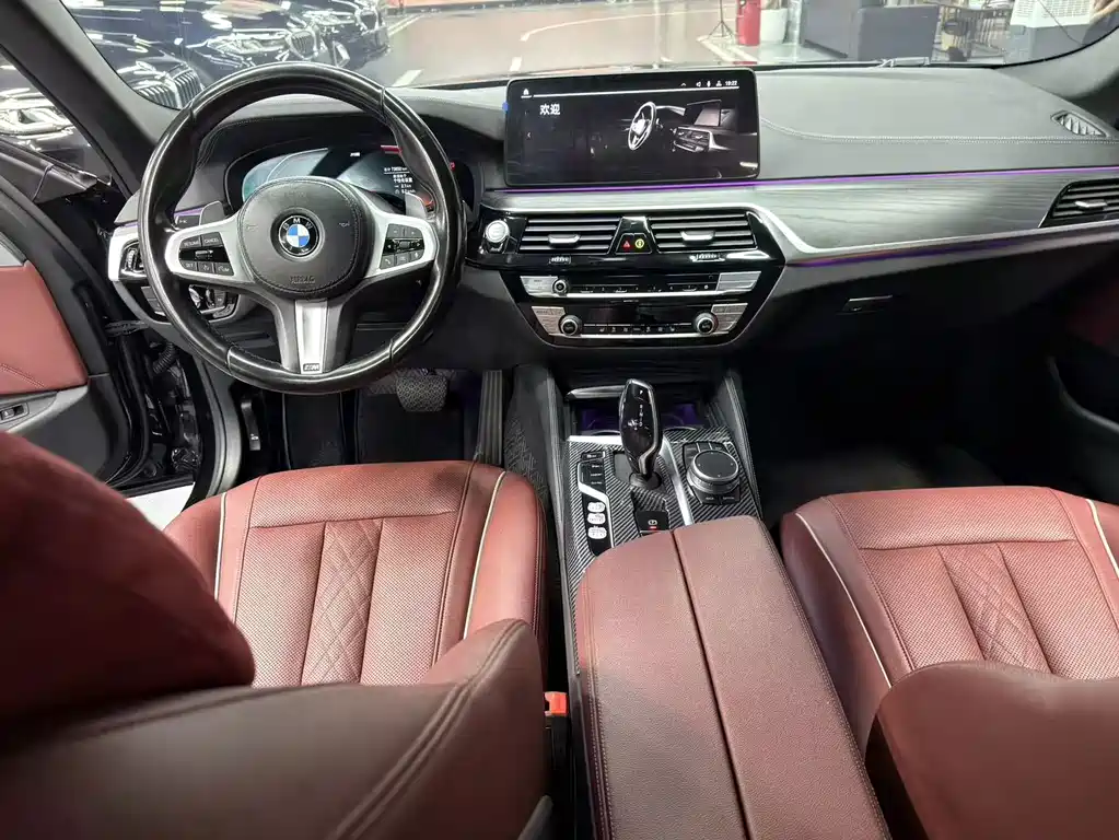 BMW 5 Series — миниатюра 6