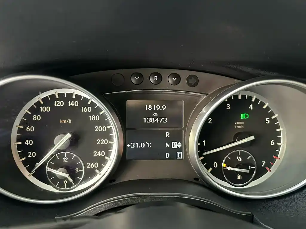 Mercedes-Benz R-Class — миниатюра 9
