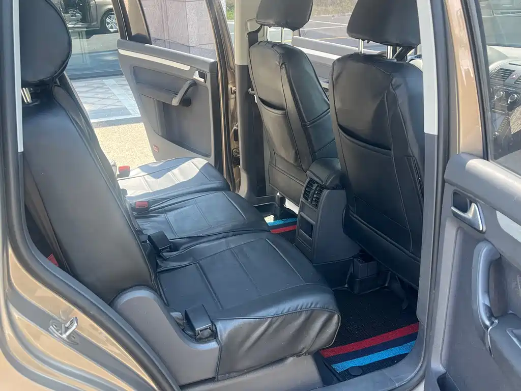 Volkswagen Touran — миниатюра 11