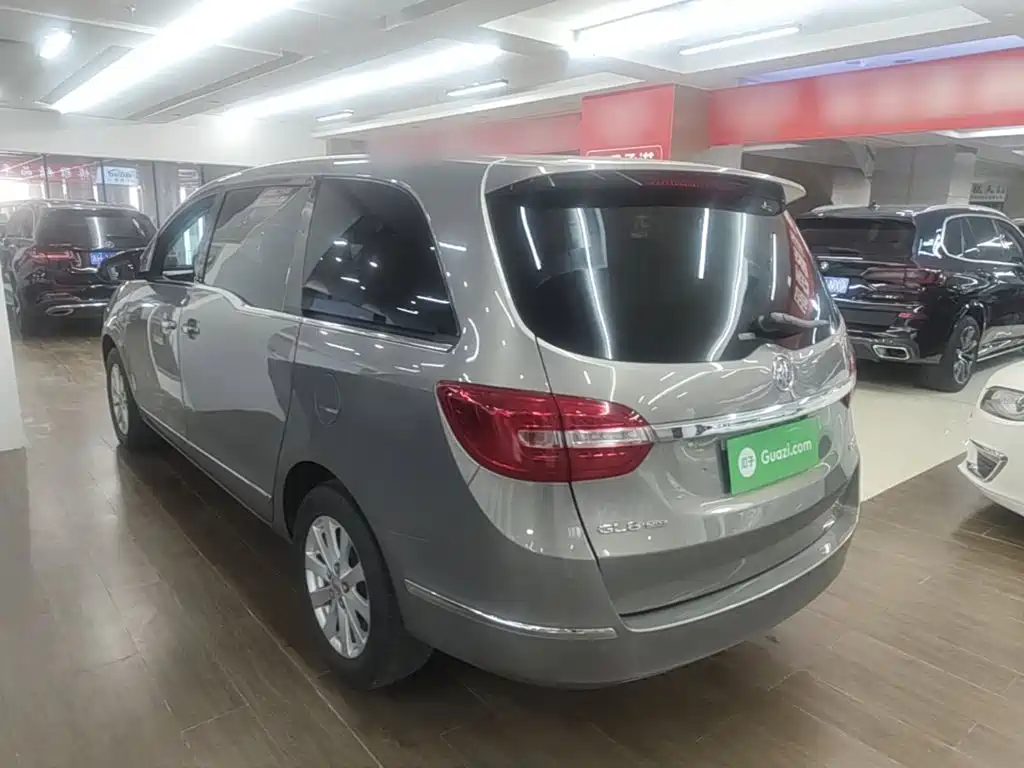 Buick GL8 — миниатюра 5
