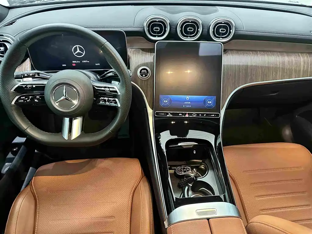Mercedes-Benz GLC — миниатюра 12