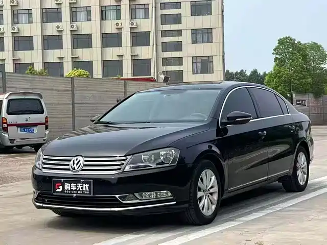 VOLKSWAGEN MAGOTAN 2016