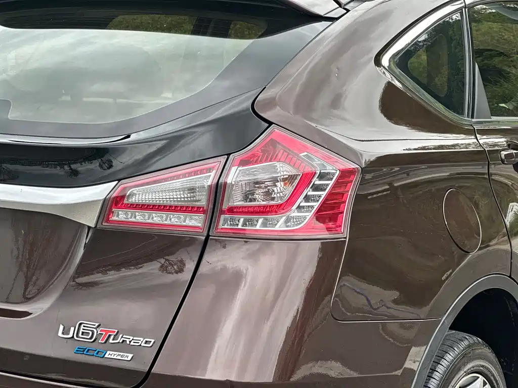 LUXGEN EXCELLENT 6 SUV