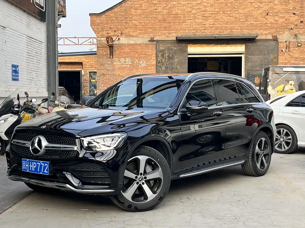 Mercedes-Benz GLC 2023