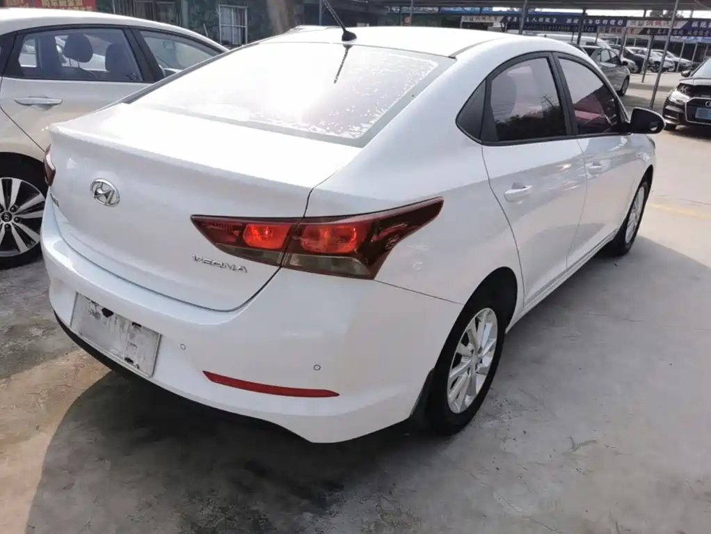 Hyundai Verna — миниатюра 7