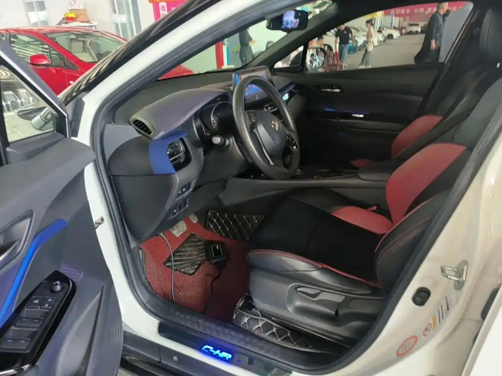 Toyota C-HR — миниатюра 16