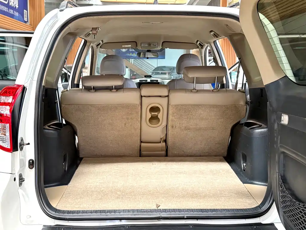 Toyota RAV4 — миниатюра 22