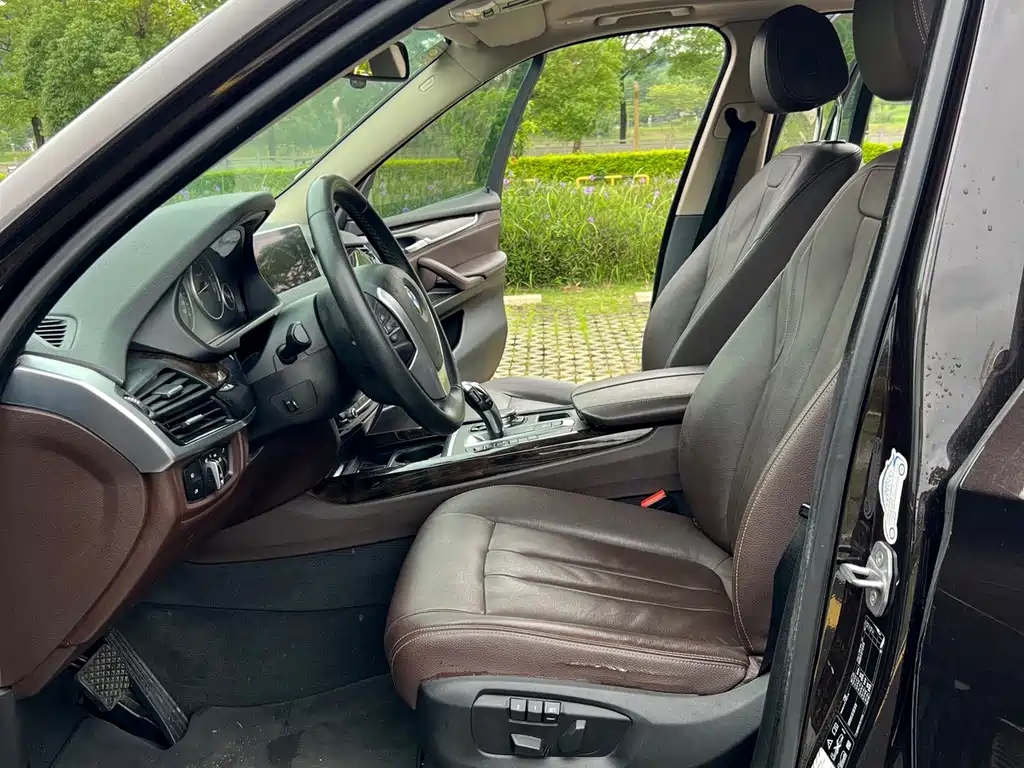 BMW X5 (Import) — миниатюра 6