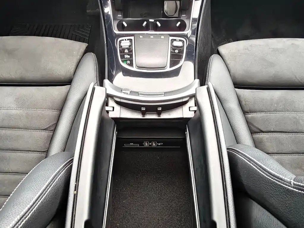 Mercedes-Benz C-Class — миниатюра 22