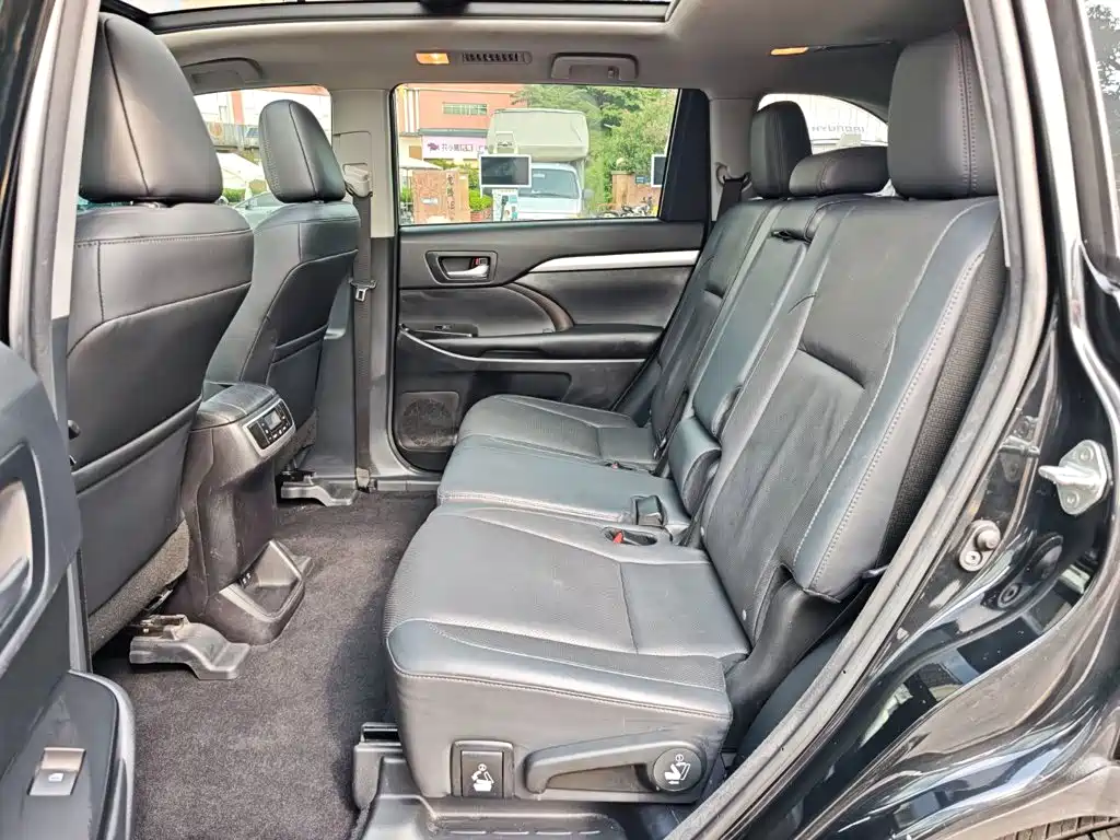 Toyota Highlander — миниатюра 24