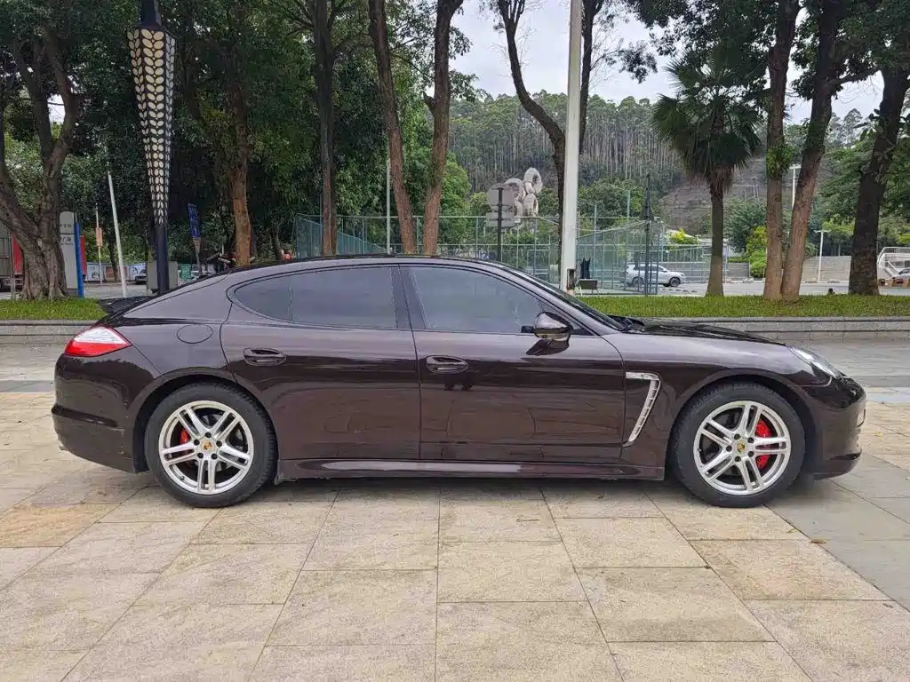 Porsche Panamera 2014 Panamera 4 3.0T