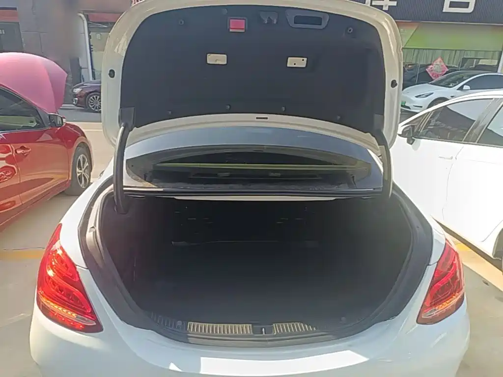 Mercedes-Benz C-Class — миниатюра 19