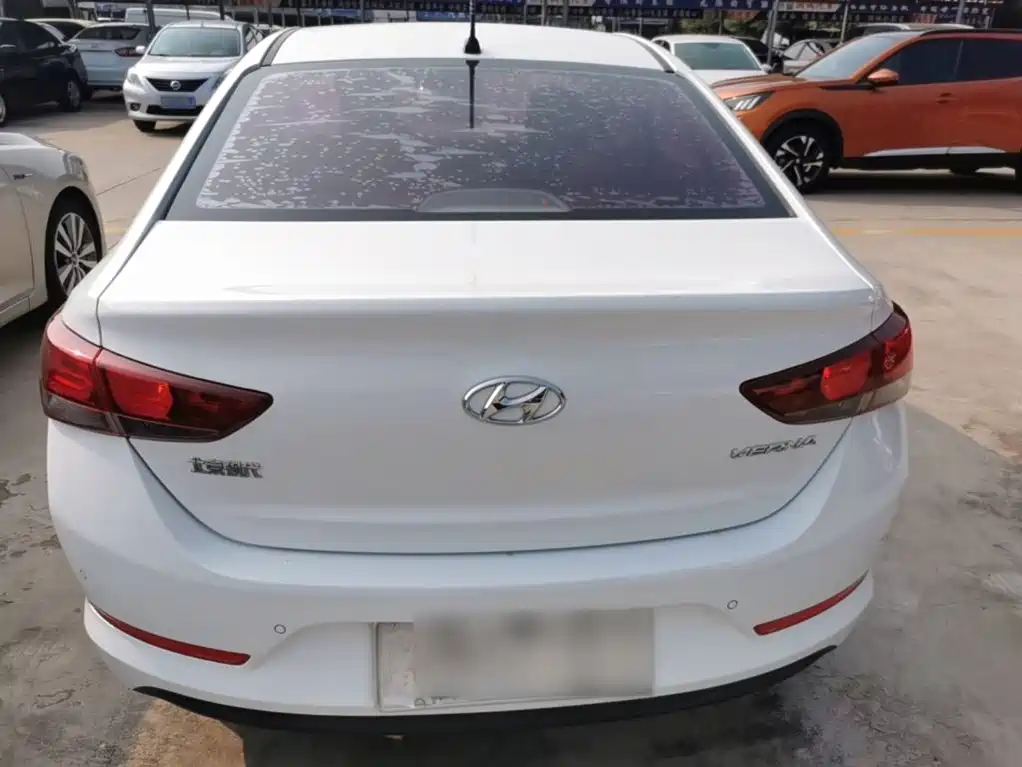 Hyundai Verna — миниатюра 6