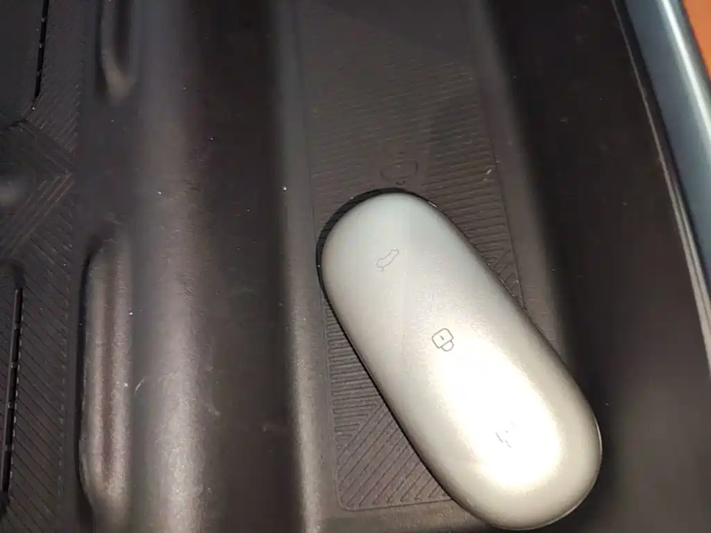 Li Auto Li L9 — миниатюра 9