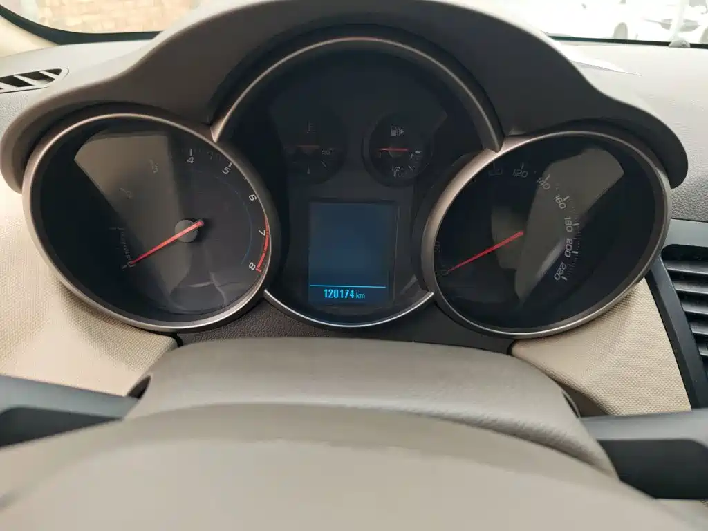 Chevrolet Cruze — миниатюра 11
