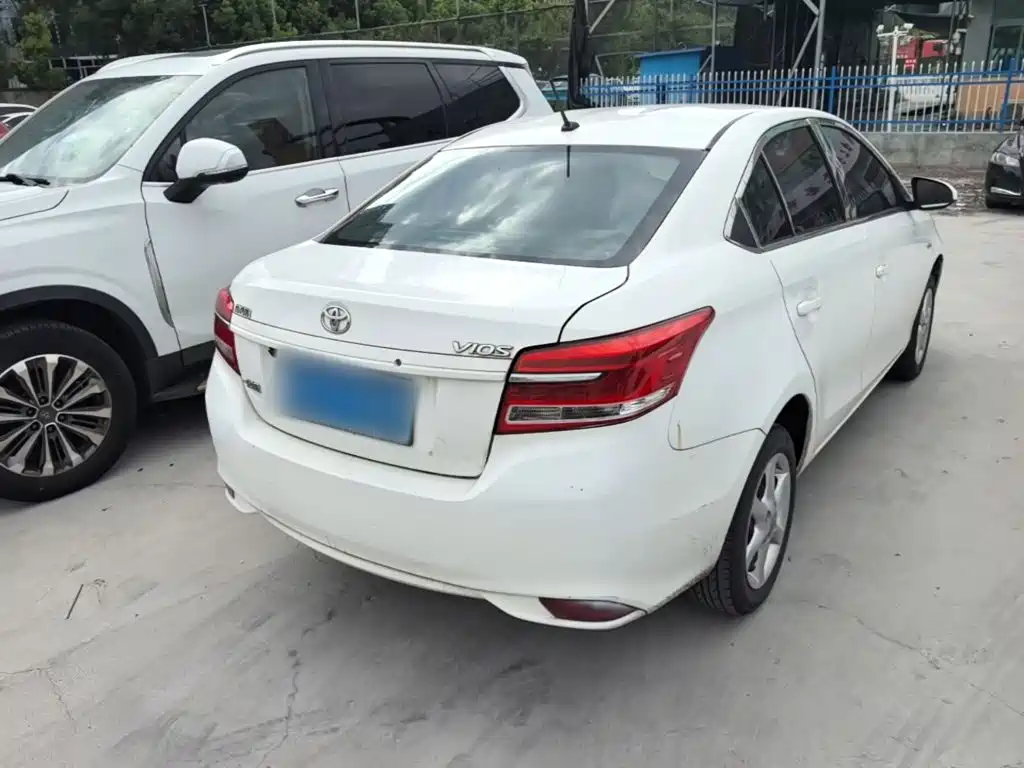 Toyota Vios — миниатюра 7