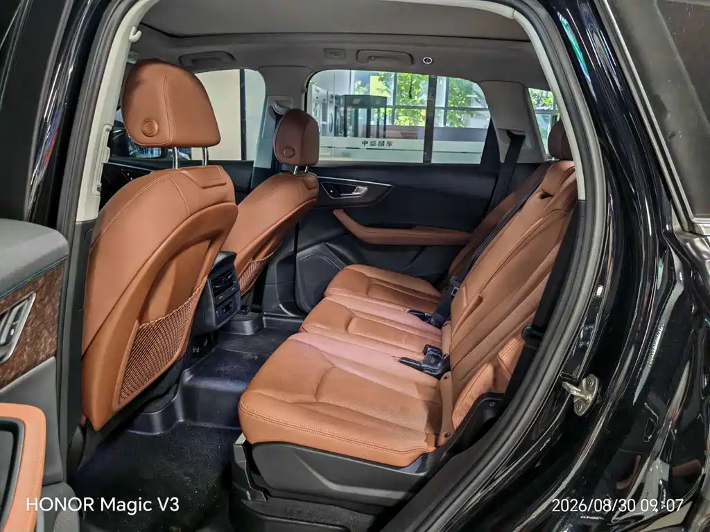 Audi Q7 — миниатюра 9