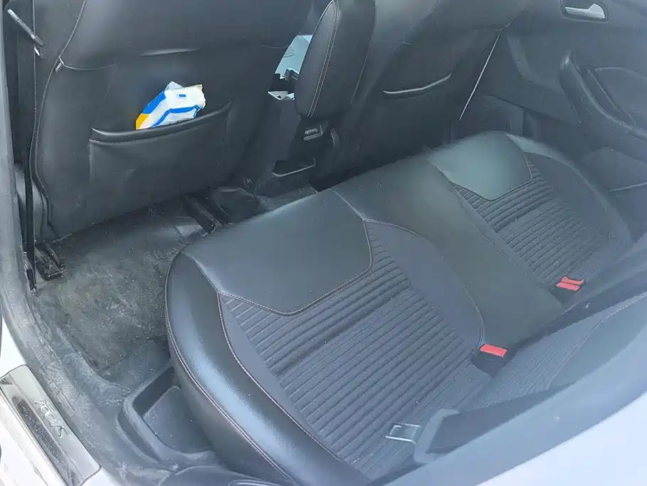 Ford Focus — миниатюра 11