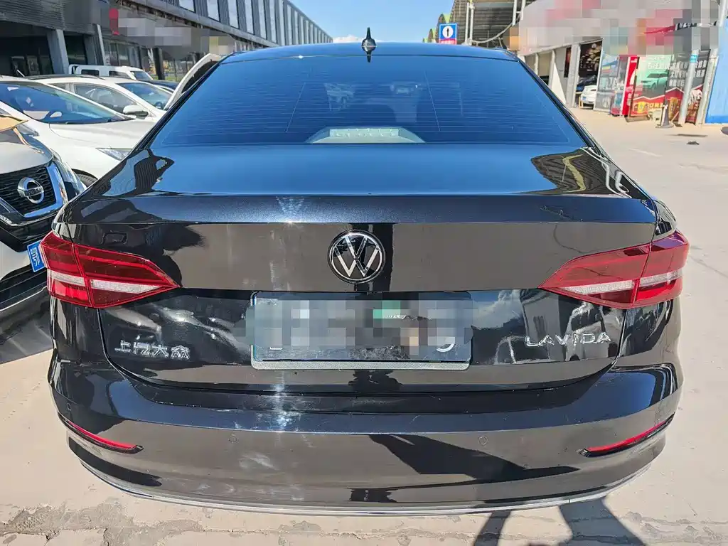Volkswagen Lavida — миниатюра 5