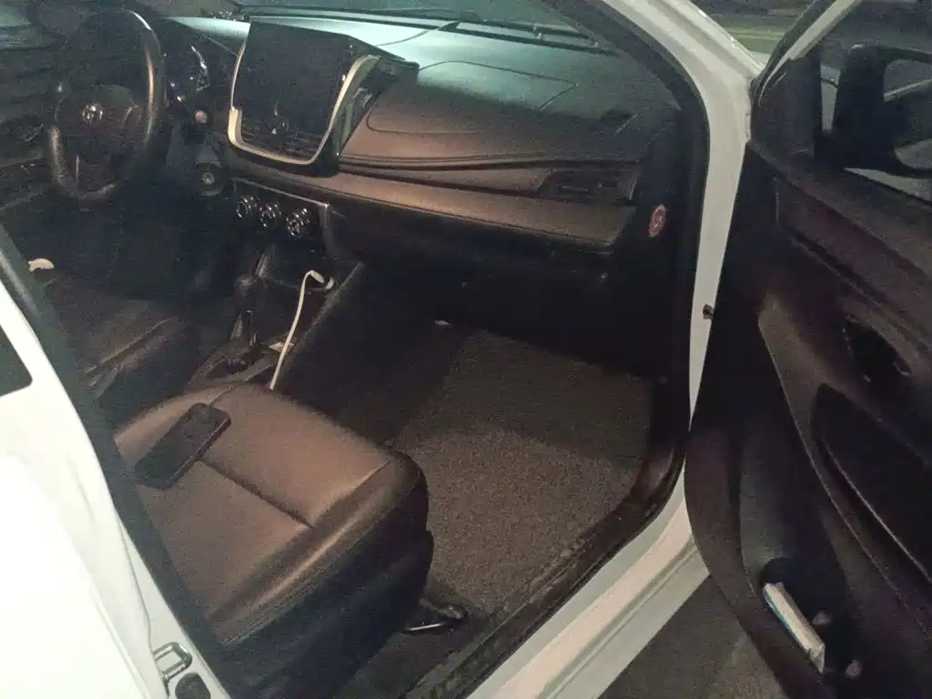 Toyota Yaris L — миниатюра 19