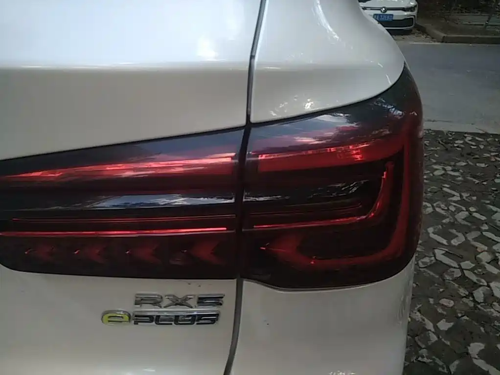 Roewe RX5 New Energy — миниатюра 8