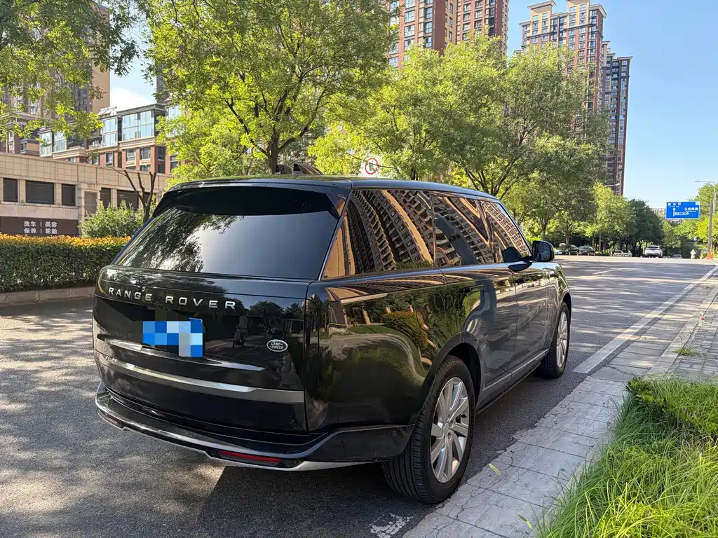Land Rover Range Rover — миниатюра 4
