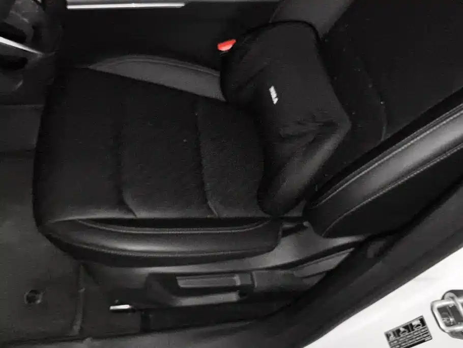 Geely Emgrand — миниатюра 9