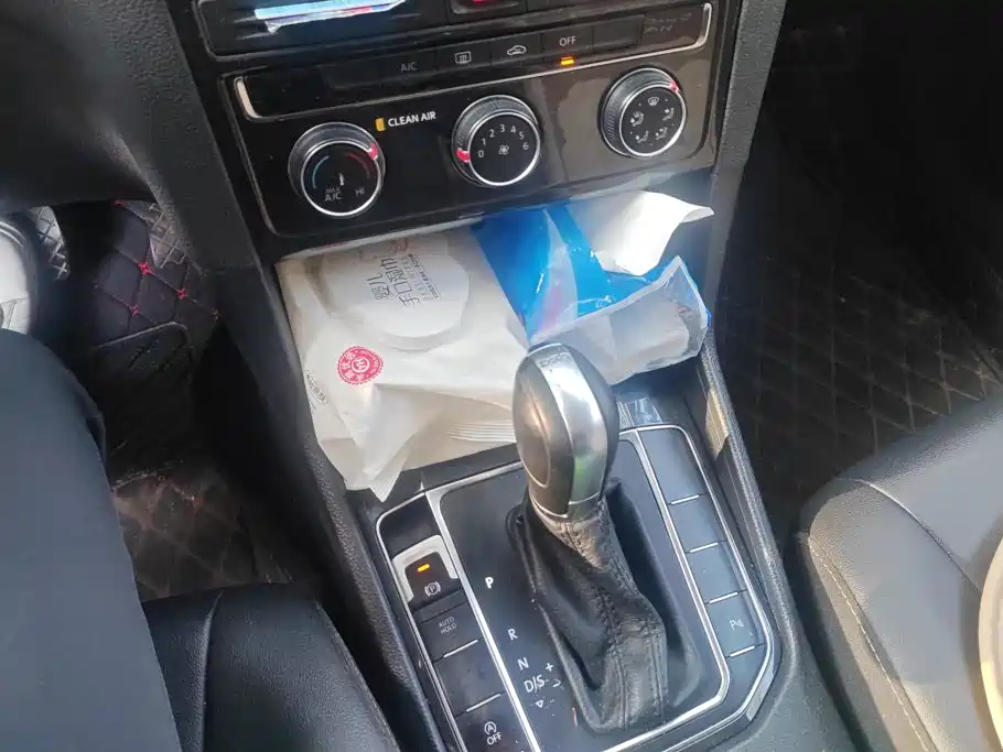 Volkswagen Golf Sportsvan — миниатюра 16