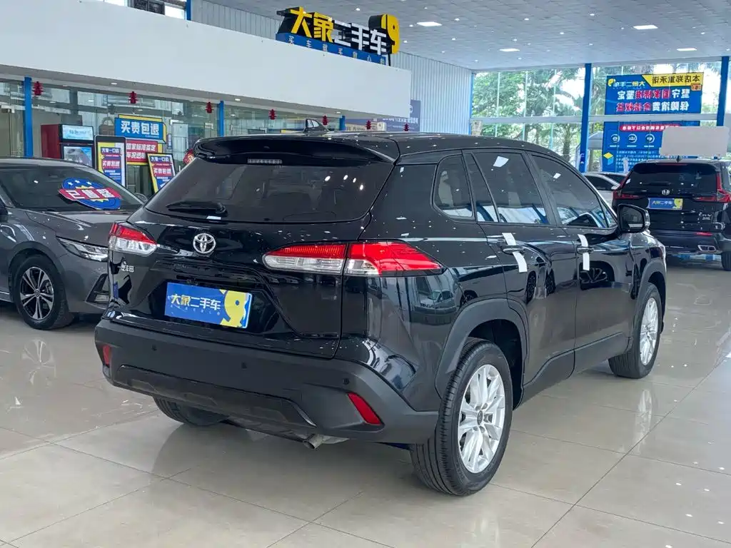 Toyota Corolla Cross — миниатюра 13
