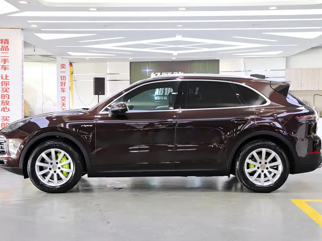 PORSCHE CAYENNE NEW ENERGY