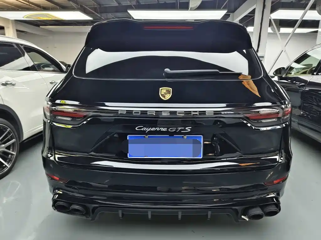 Porsche Cayenne — миниатюра 18
