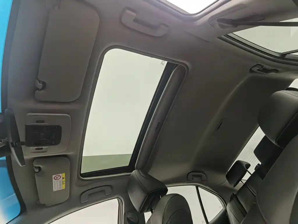 Toyota Camry — миниатюра 14