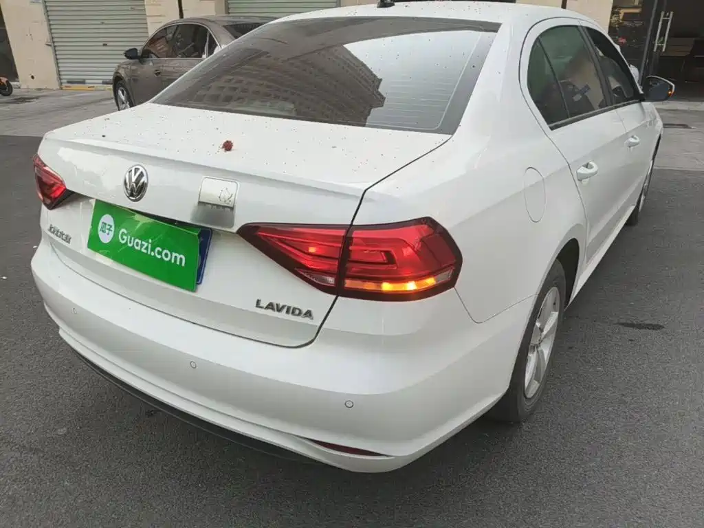Volkswagen Lavida — миниатюра 8