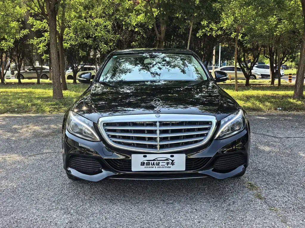 Mercedes-Benz C-Class — миниатюра 2