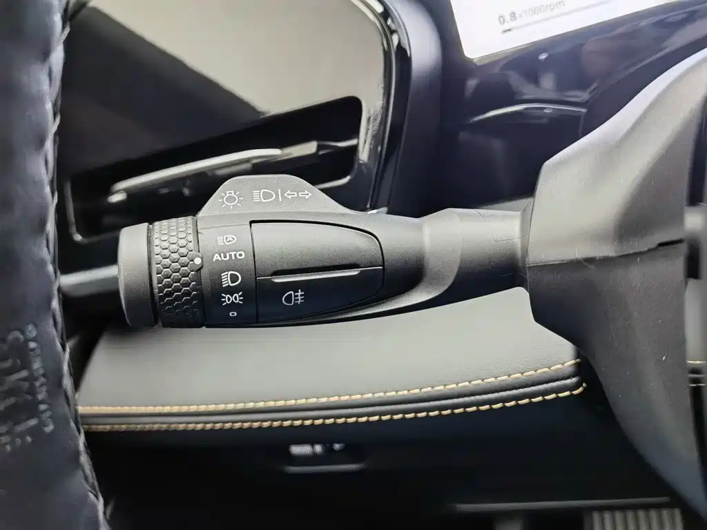 Geely Xingyue L — миниатюра 21