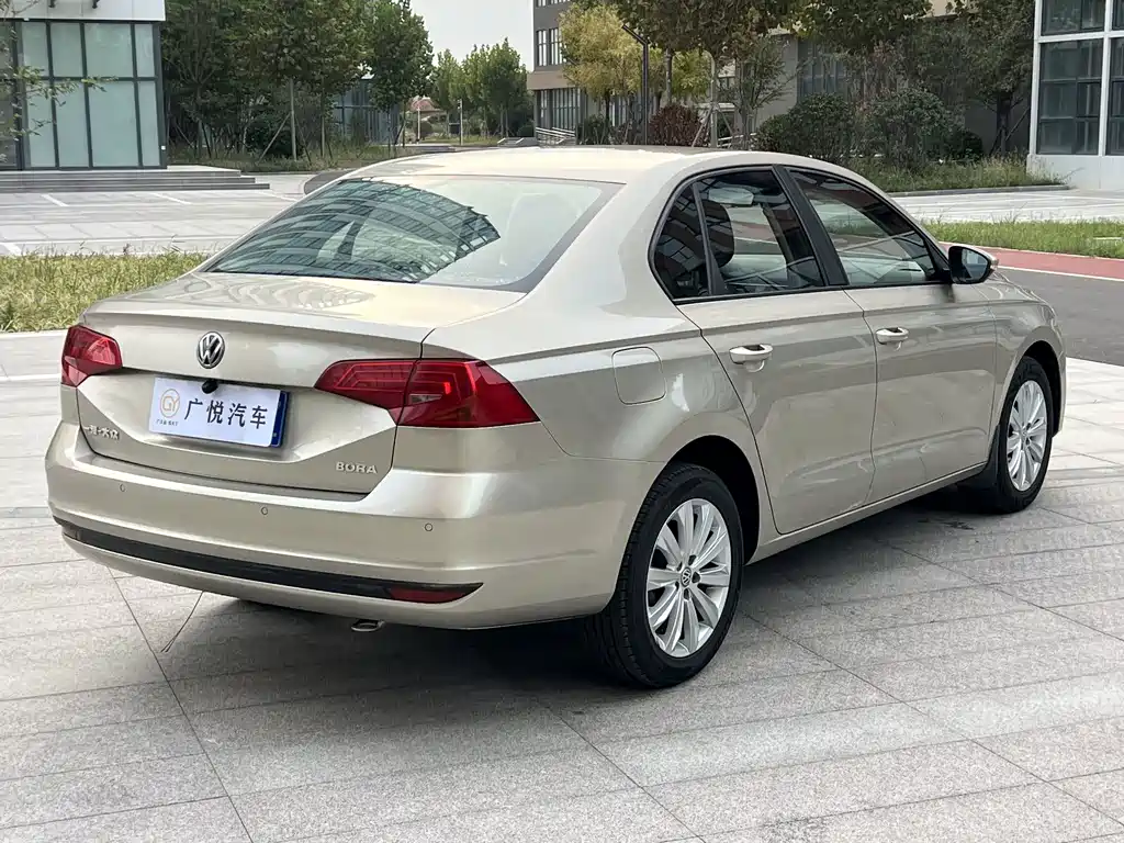 Volkswagen Bora — миниатюра 7